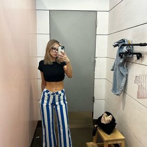 Meet your Posher, Dominique